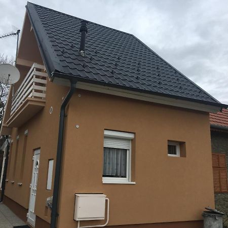 Pesti Apartmanhaz Bük المظهر الخارجي الصورة